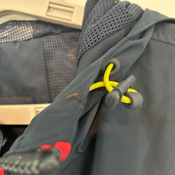 Tommy Hilfiger Men's Windbreaker in Navy with Red and White Stripes Hood Size XL - Picture 11 of 14